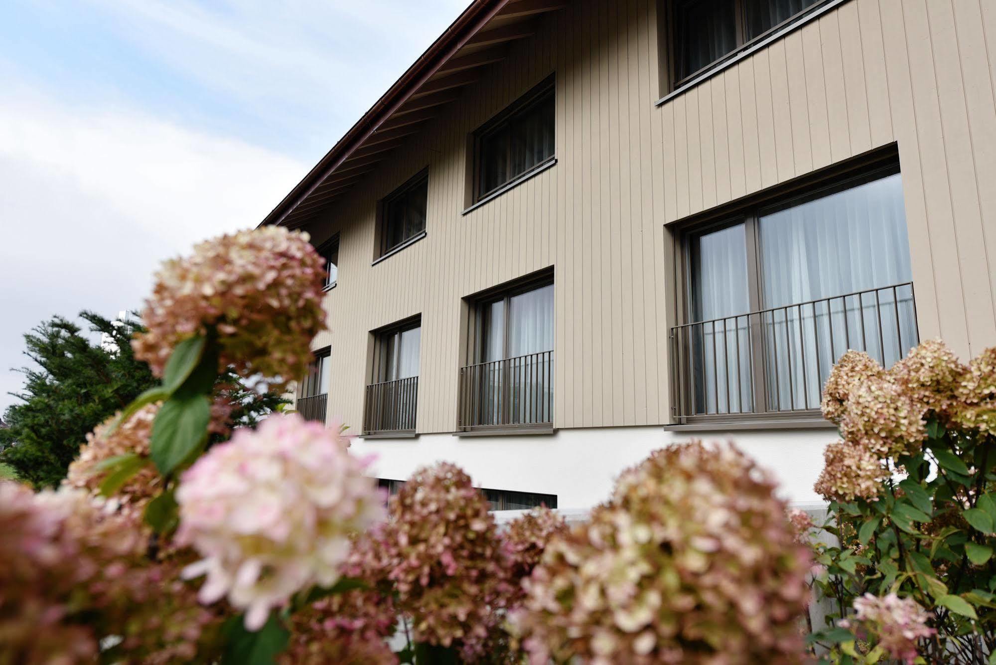 Landgasthof Kreuz - Der Zwischenstopp Mit Herz Auf Dem Weg In Den Suede Kappel bei Olten Luaran gambar